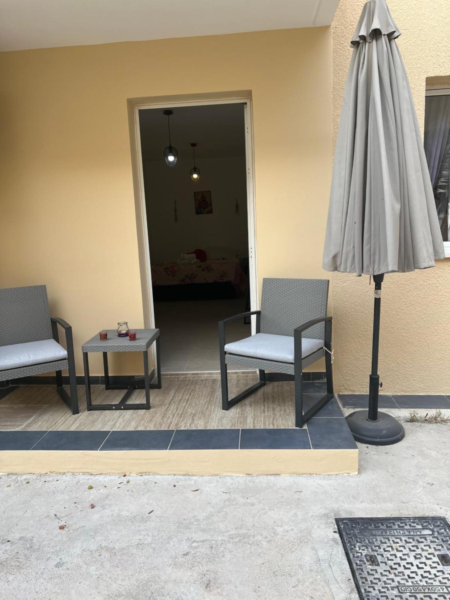 Charalambous Appartement *